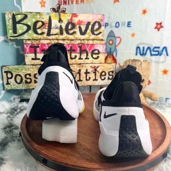 NIKE AIR ZOOM TRAVERSE GS CL - Picture 9 of 14